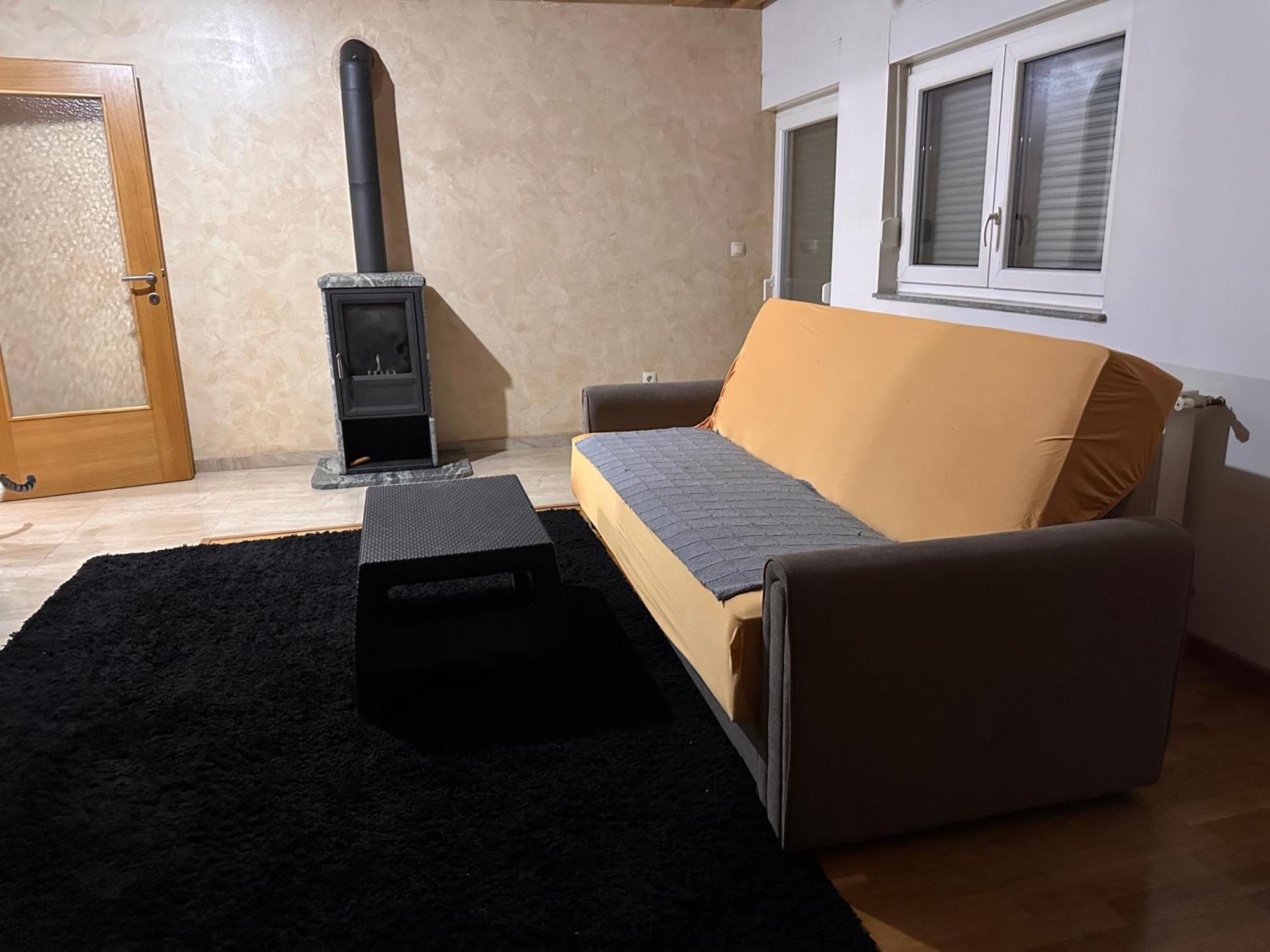 Rooms Near The Airport Sarajevo Exterior photo